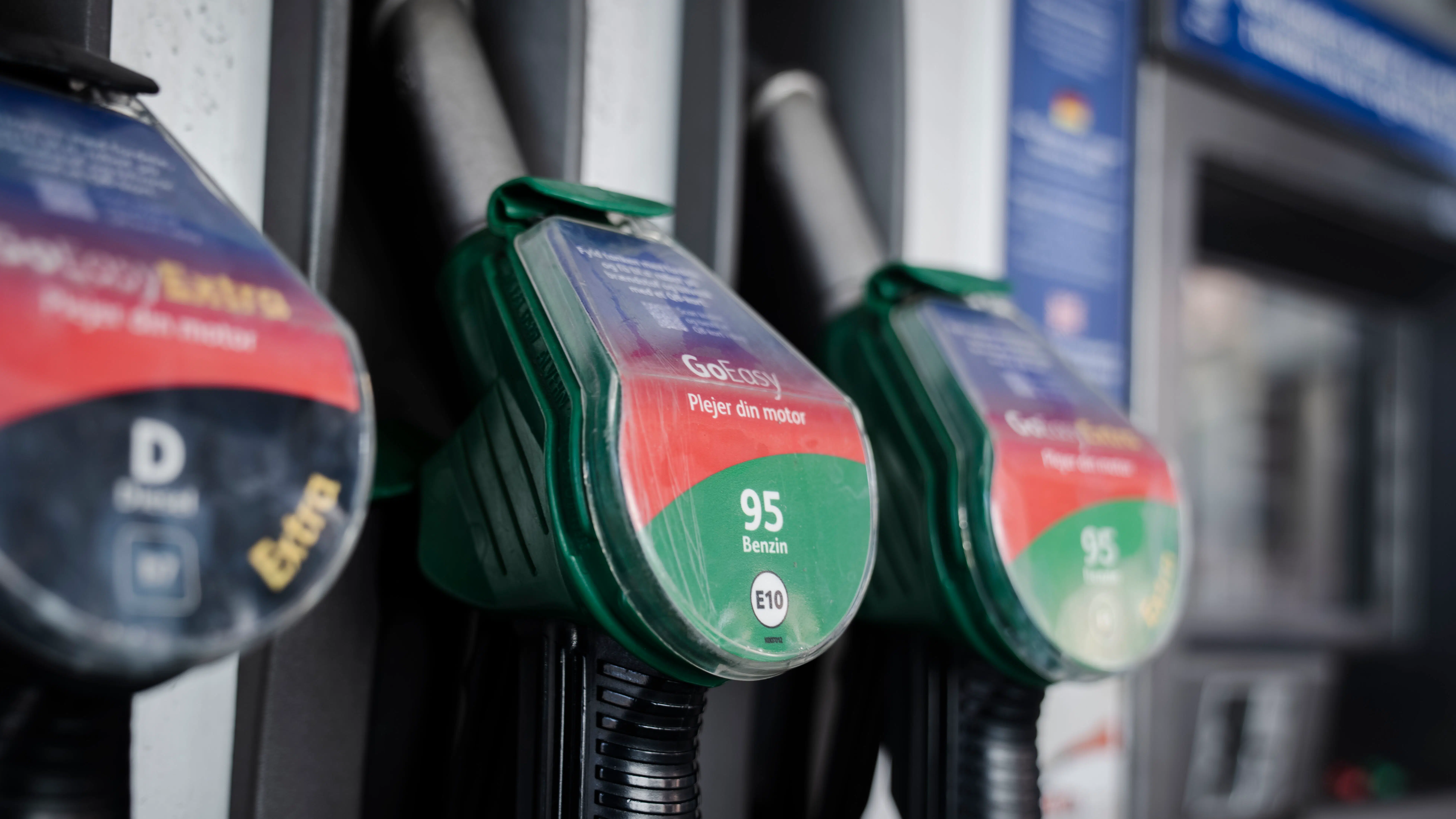 Nu stiger priserne igen:Benzin og især diesel bliver dyrere