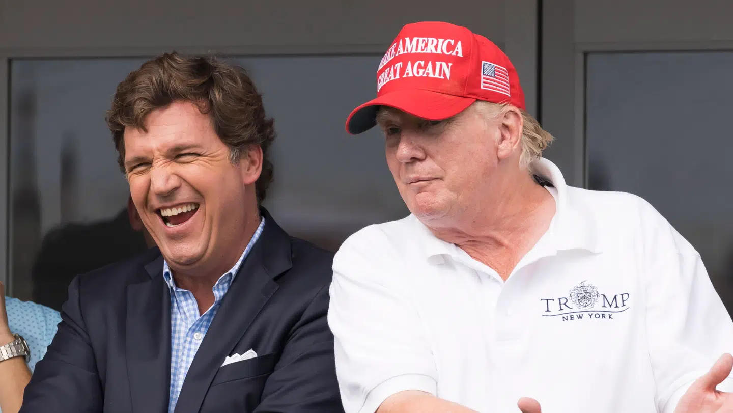 Tucker Carlson sammen med Donald Trump i 2022.