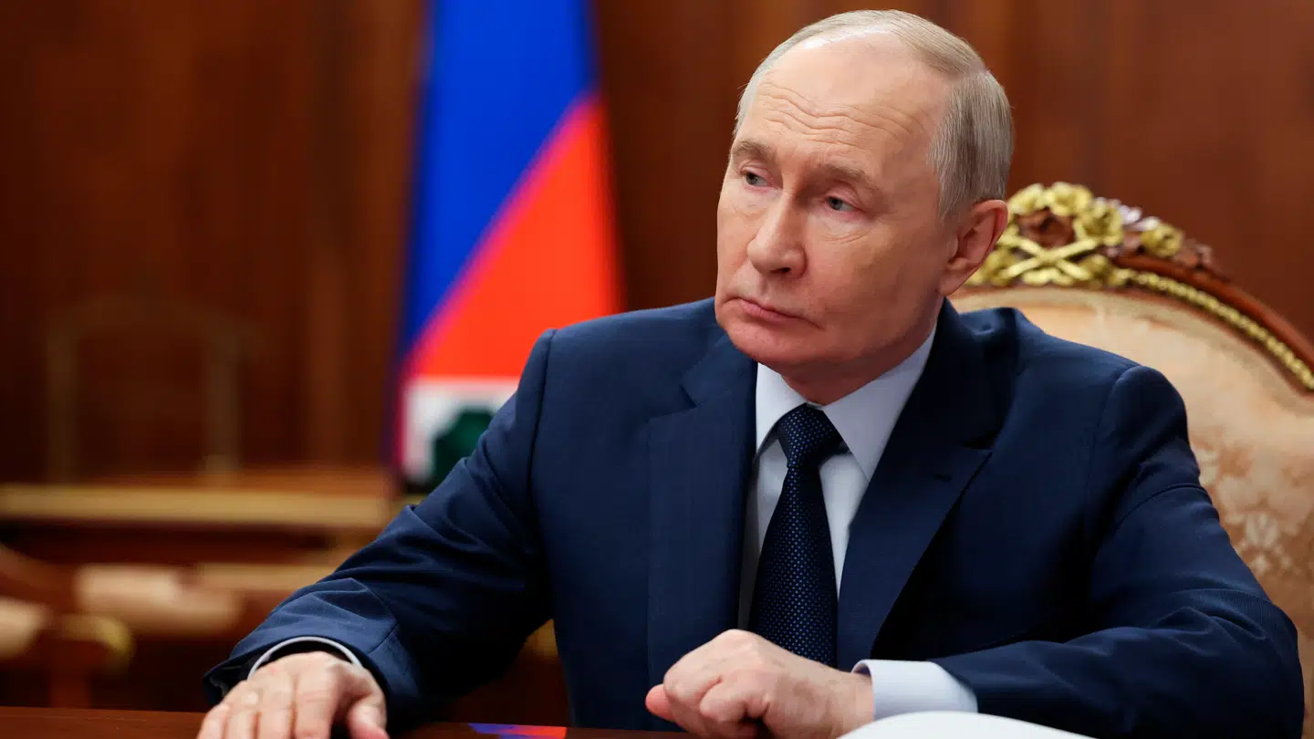 Putin mister sine venner.