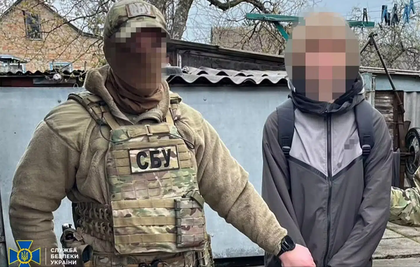 Ukraines sikkerhedstjeneste oplyser, at de har anholdt en 15-årig dreng, der angiveligt planlagde et skoleangreb.