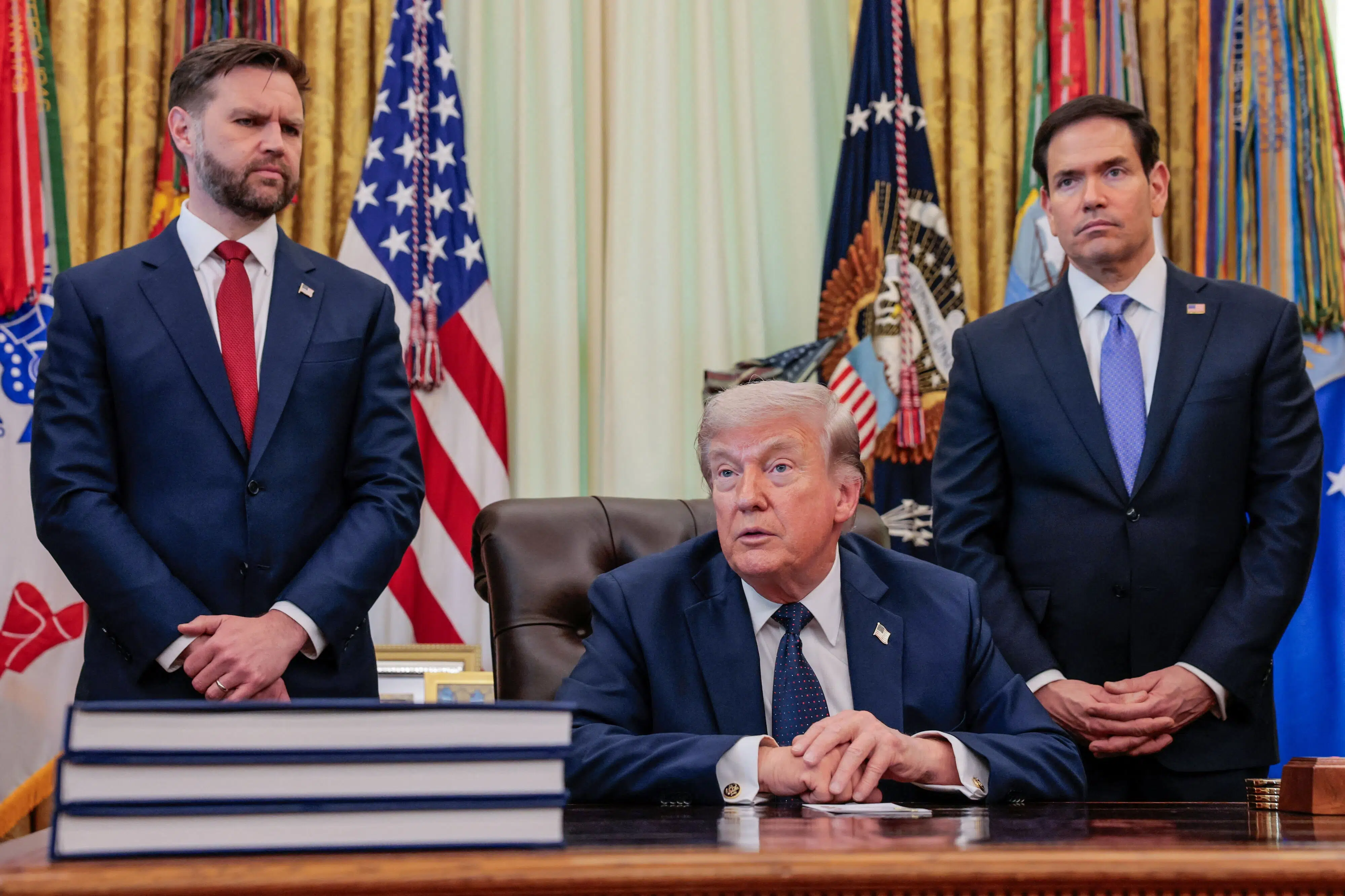 Trump afviser at bruge atomvåben i Iran trods trusler