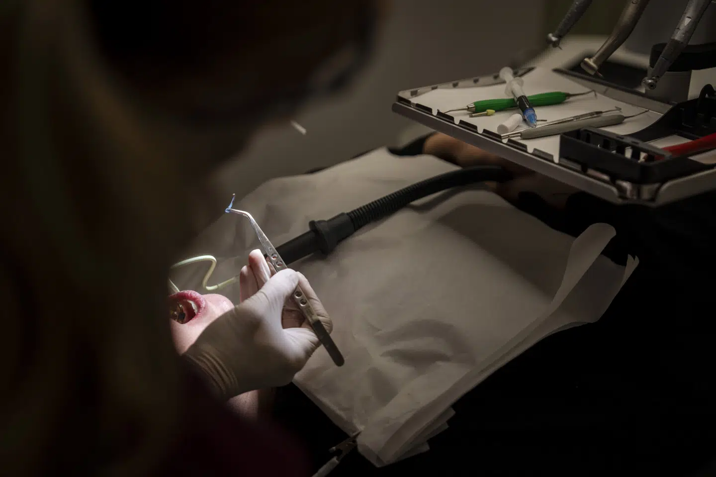 Siden 2025 har alle mellem 18 og 21 år været en del af den gratis kommunale tandpleje. Det har givet næsten 300.000 flere patienter og giver længere ventetid end anbefalet. (Arkivfoto).