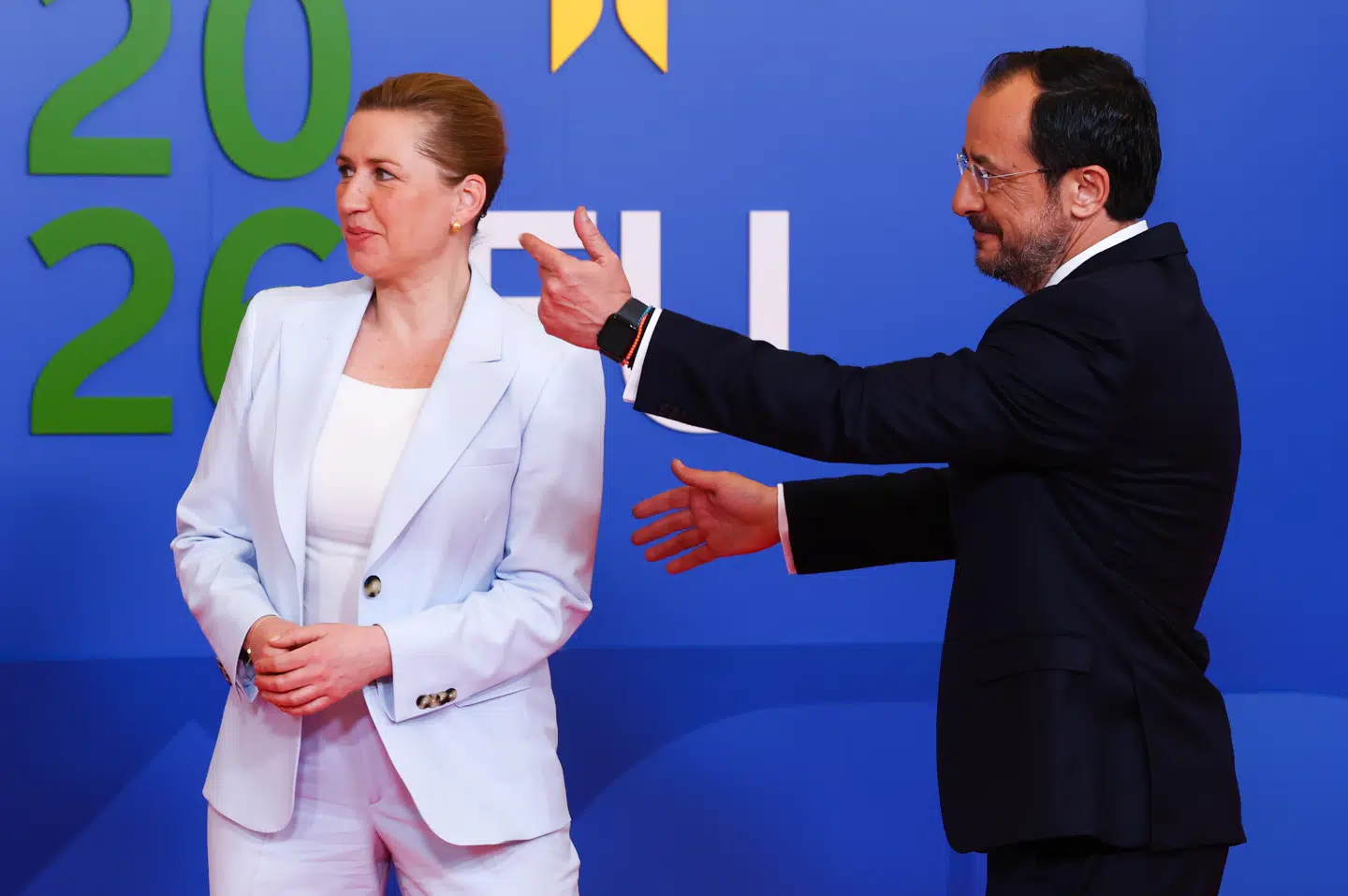 Mette Frederiksen har forladt regeringsforhandlingerne og er draget til EU-topmøde i Cypern.