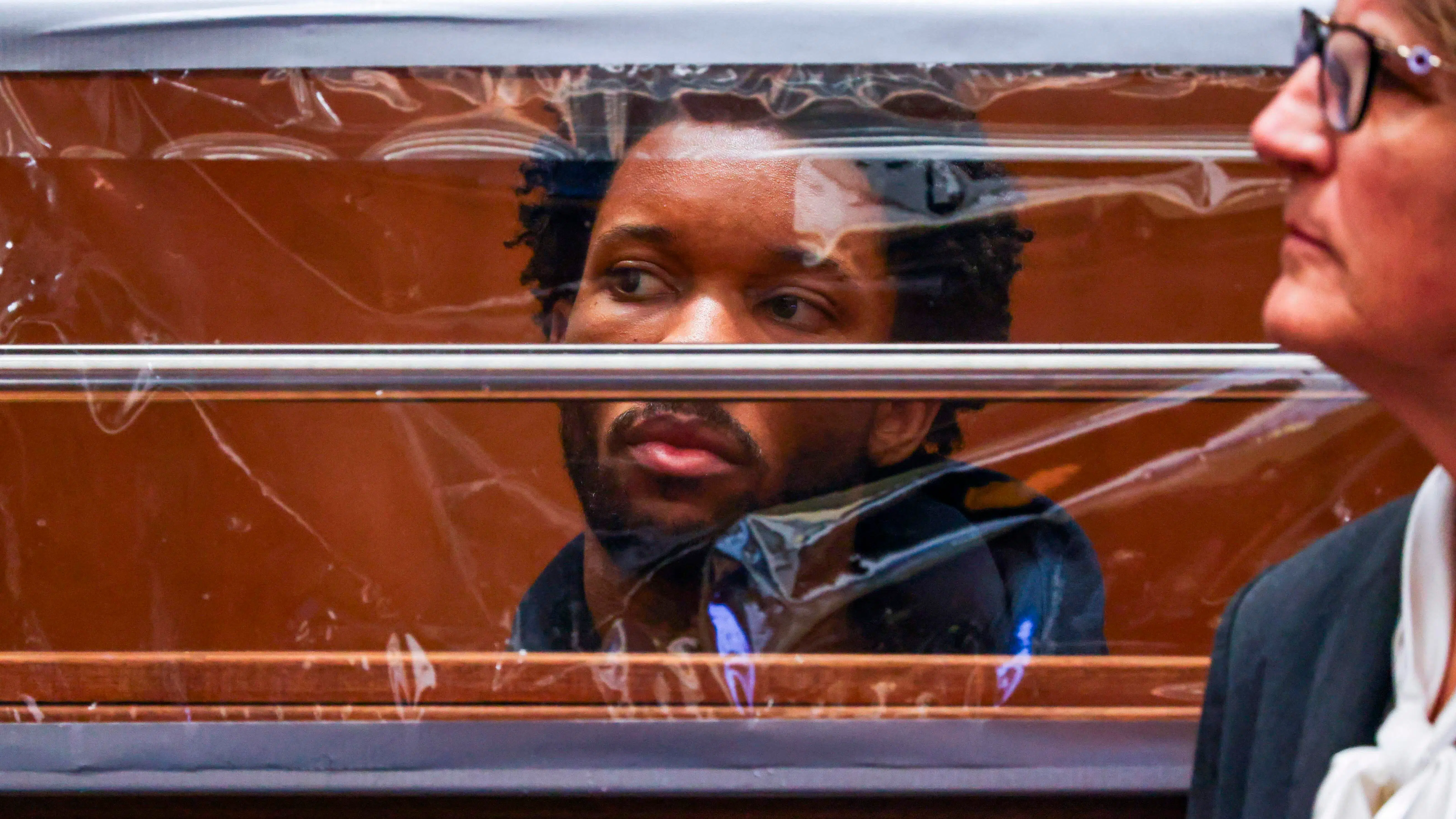 Nye detaljer: Drabstiltalt sanger havde 'betydelig mængde' af uhyggeligt materiale