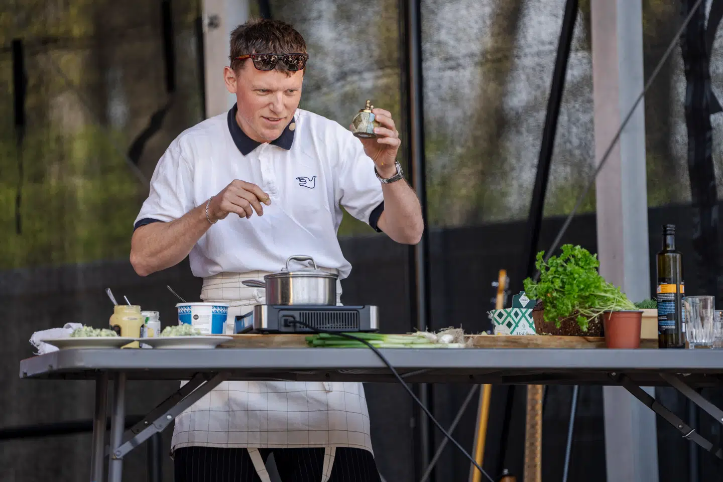 Tobias Hamann har udgivet en bog om sit liv som influencer.