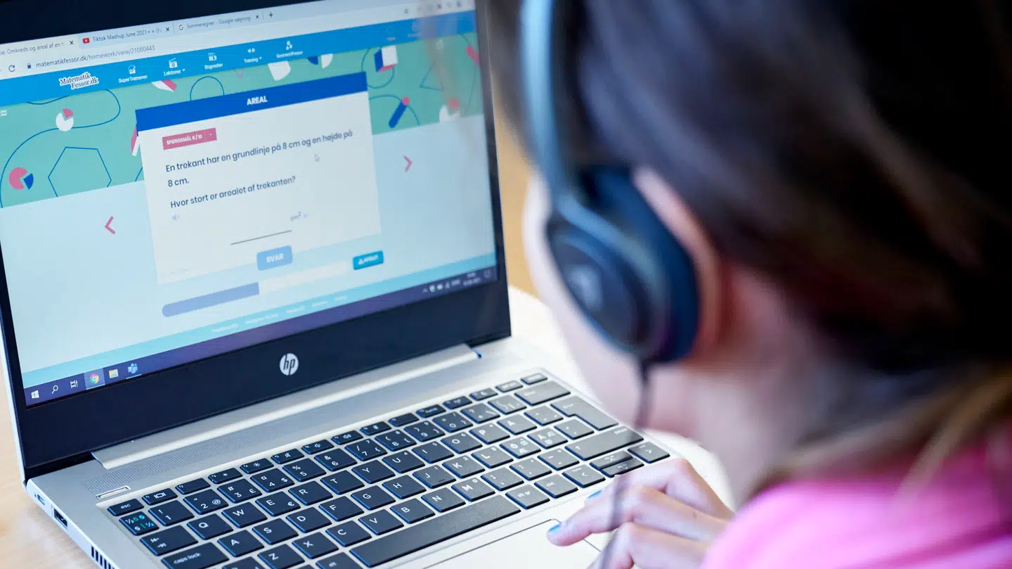 Internetselskaber i intens kamp om de mest tilfredse kunder.