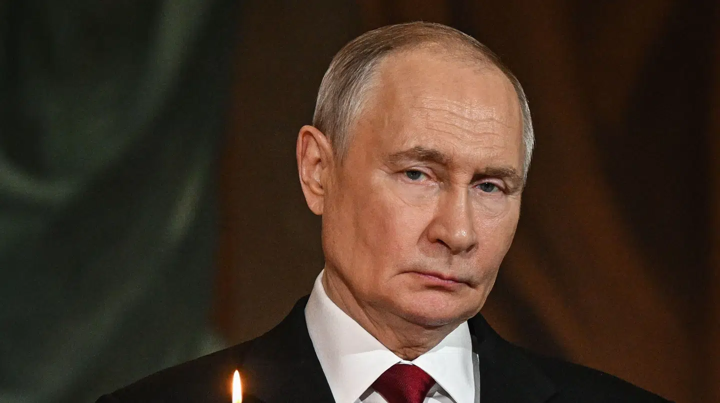 Det går på mange måder rigtig skidt for den russiske præsident. Og måske derfor er han allermest farlig lige nu, lyder en vedholdende teori. To danske eksperter giver deres bud.