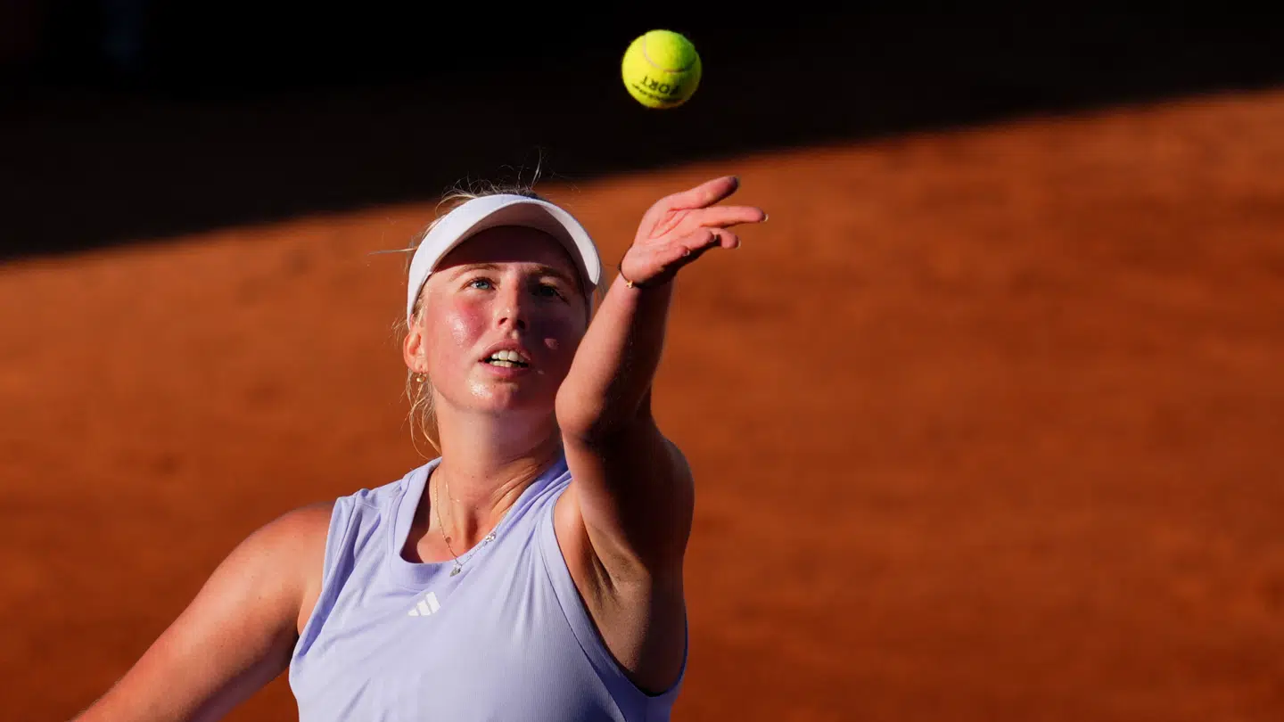 Skadet Clara Tauson trækker sig.