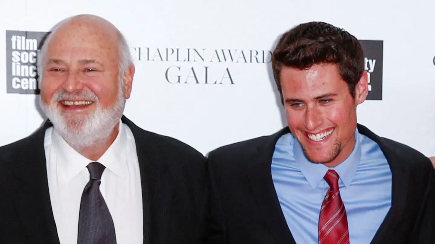 Jake Reiner er søn af den kendte Hollywood-instruktør Rob Reiner, der i december blev fundet dræbt i sit hjem sammen med sin hustru.