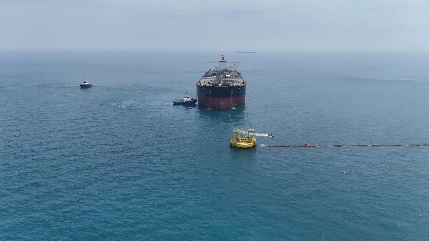 Hormuzstrædet 24. april.