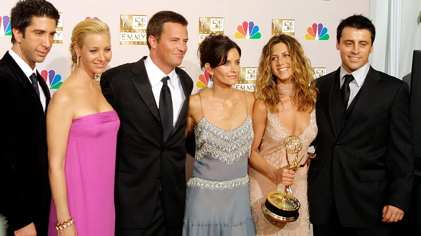 Tv-seriens cast, der alle var i midten af 20erne eller start 30erne da serien begyndte i 1994.