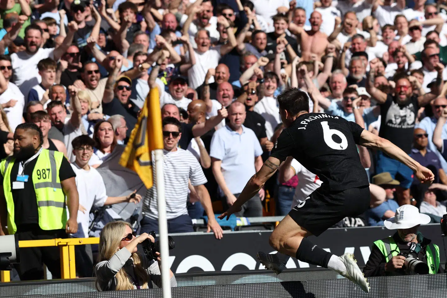 Indskiftede Joao Palhinha gav endelig Tottenham noget at juble over i Premier League. Trods 1-0-sejren i Wolverhampton er London-klubben stadig under stregen.