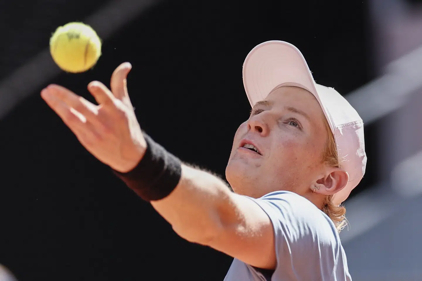 Elmer Møller tabte i to sæt til Jannik Sinner i Madrid.