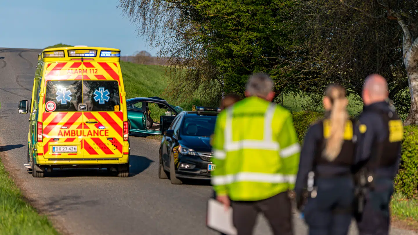 Én af de 34-årige er blevet fløjet til Rigshospitalet i kritisk tilstand.