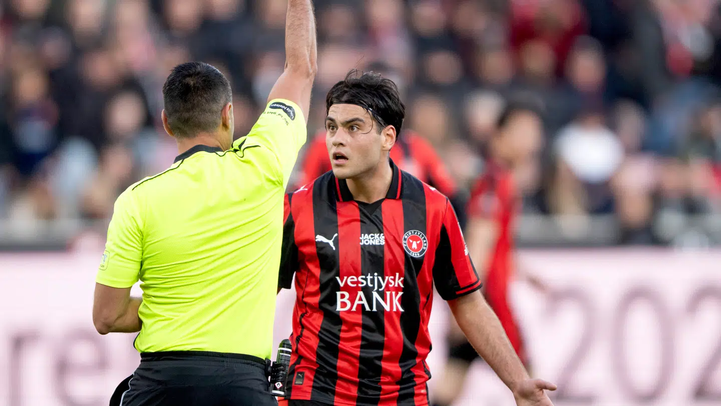 Aral Simsir hævder at være blevet udsat for racisme under guldkampen i Aarhus.