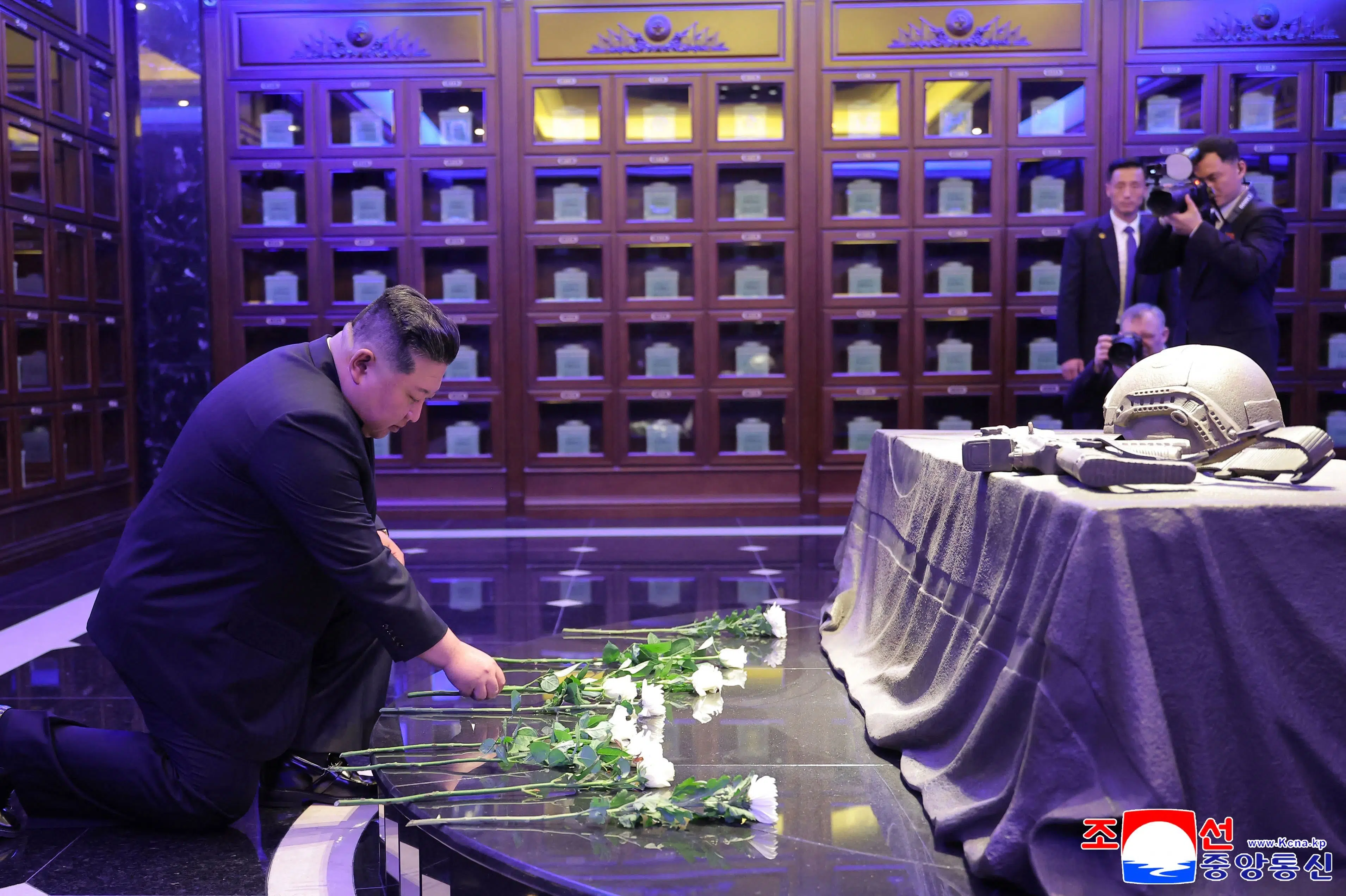 Nordkorea indvier museum til minde om soldater dræbt i Kursk