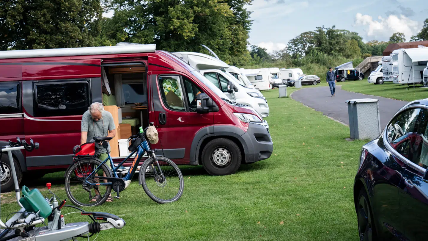 Der bliver tilsyneladende fyldt godt op på de danske campingpladser til sommer.