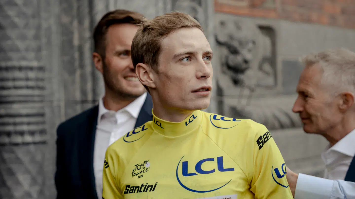 Jonas Vingegaard har fået en nemmere vej til Giro-trofæet.