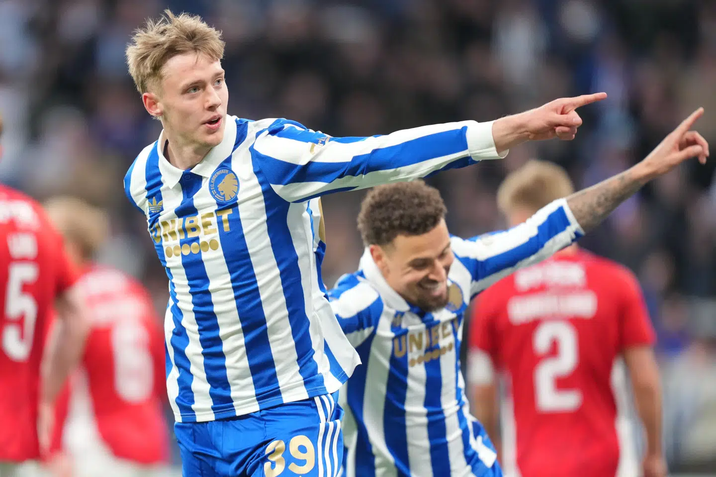 FCK-spillerne var mod Vejle iført en særlig jubilæumstrøje for at markere, at KB søndag fyldte 150 år.