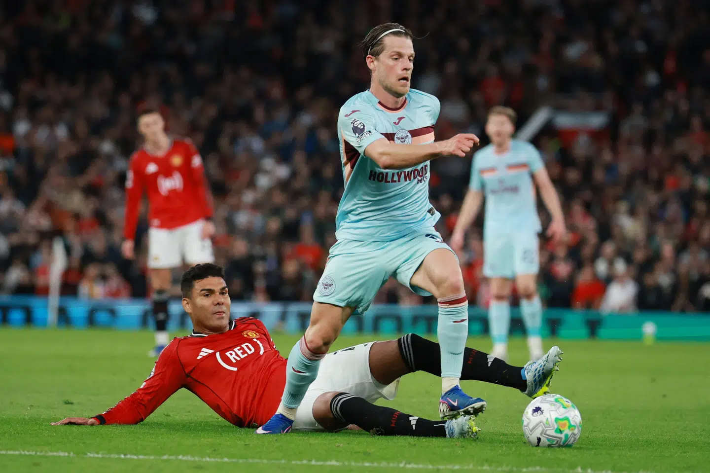 Mathias Jensen skabte nervøsitet på Old Trafford med sin flotte reducering efter 87 minutter.