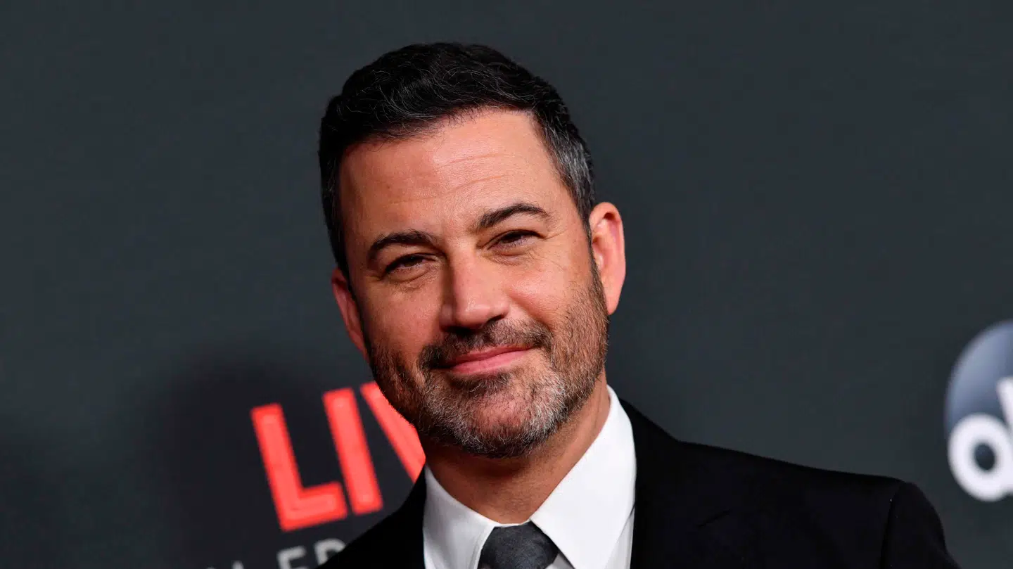 Tv-værten Jimmy Kimmel forsvarer nu sin udtalelse.