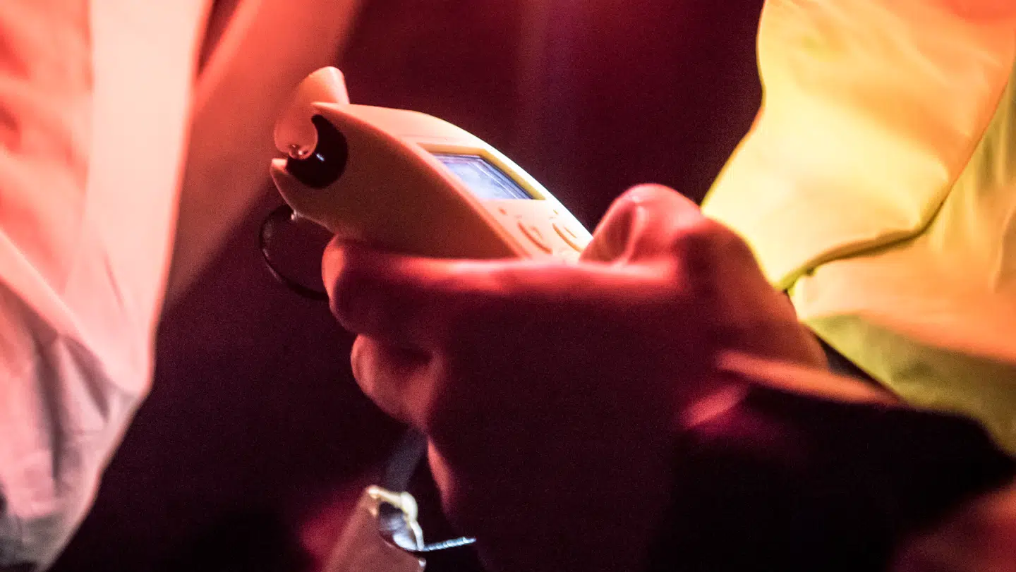 Arkivfoto af alkometer.