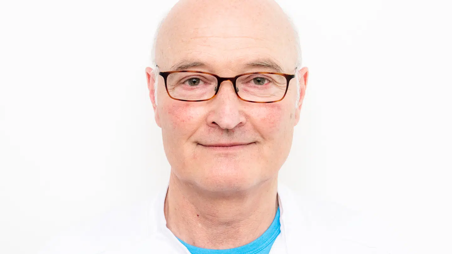 Professor og overlæge Steen Hasselbalch forsker i forebyggelse af demens på Nationalt Videnscenter for Demens.