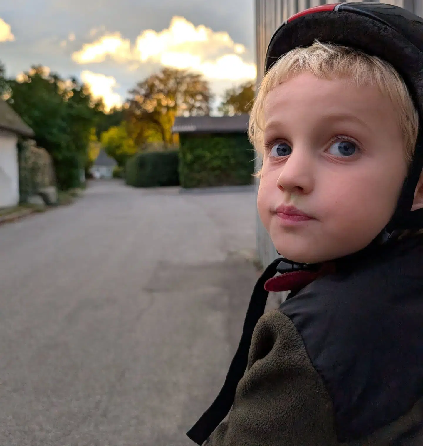 Runes søn Lionel, der ifølge faren ikke længere bliver drillet ovre i skolen.