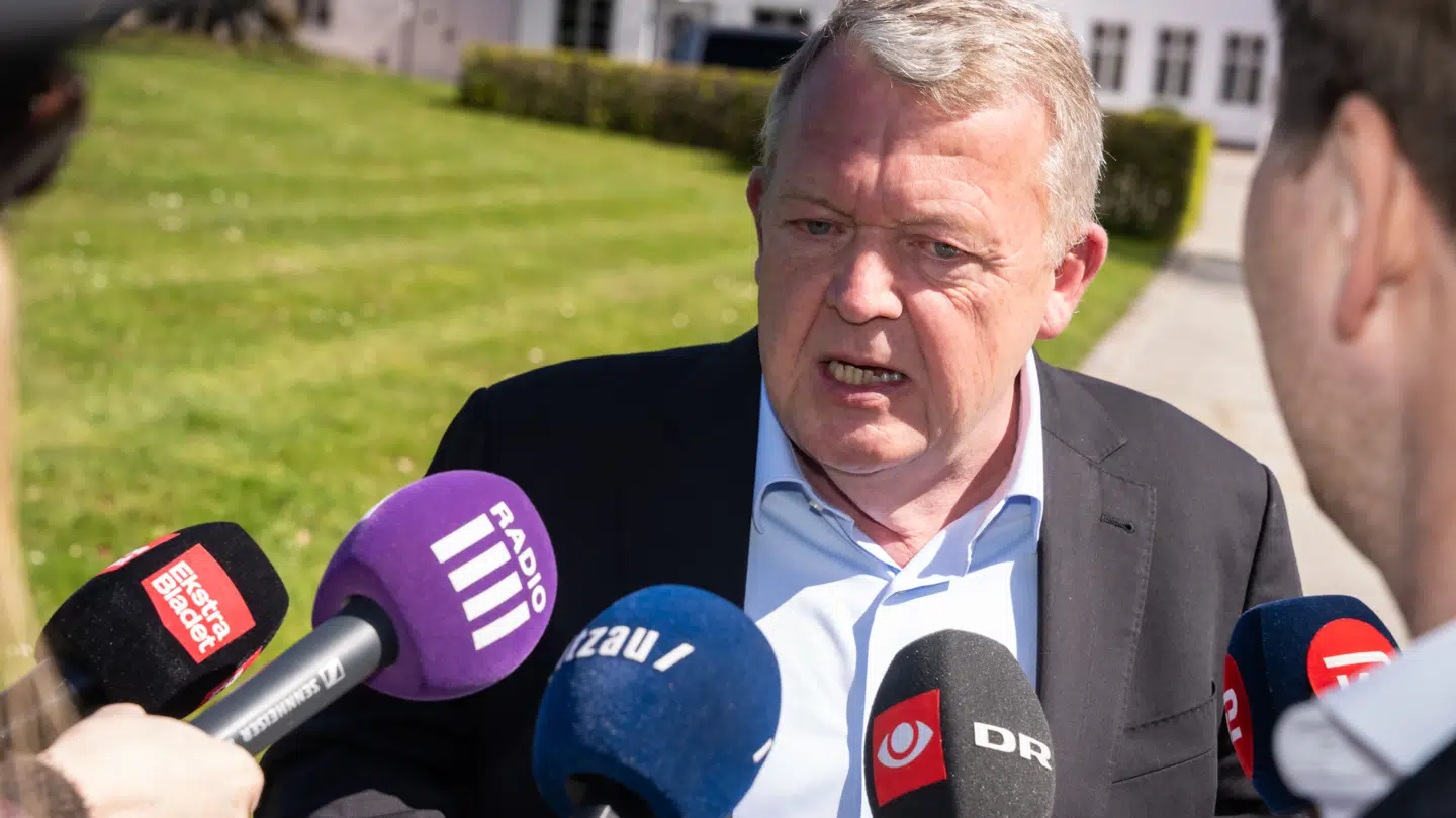 Lars Løkke begår et klokkeklart løftebrud ved at gå ind i en rød regering, som er afhængig af Enhedslisten og Alternativet. Han har gang på lovet og forsikret, at det ville han aldrig gøre. Det mener B.T.s debatredaktør, Joachim B. Olsen.