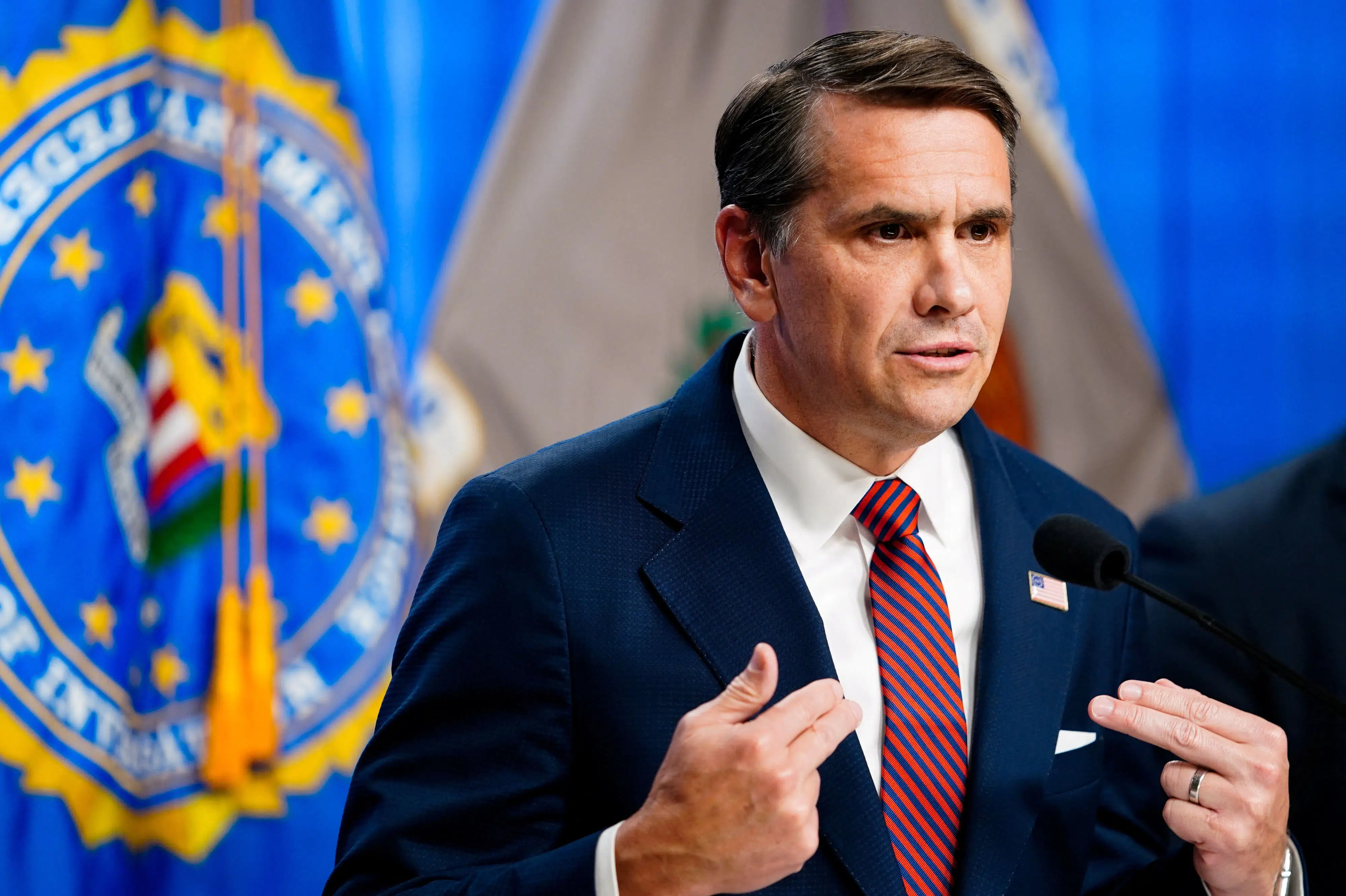 Eks-FBI-direktør efter tiltale: Jeg er stadig uskyldig