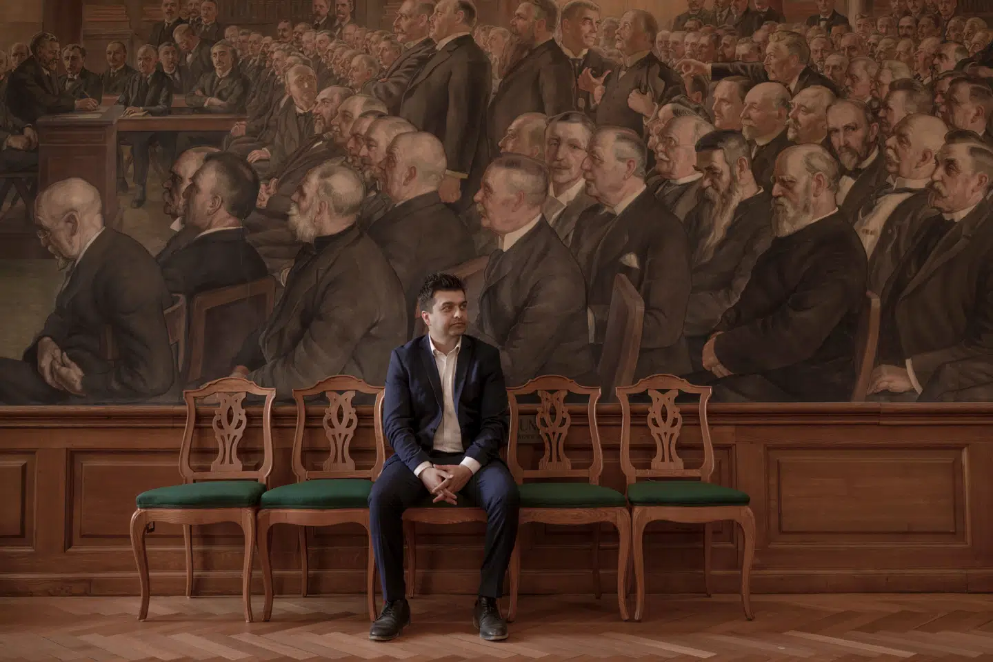 Selvom Mohammad Rona er tykhudet, har den seneste måneds debat om danskhed påvirket ham i en grad, han ikke har oplevet før.