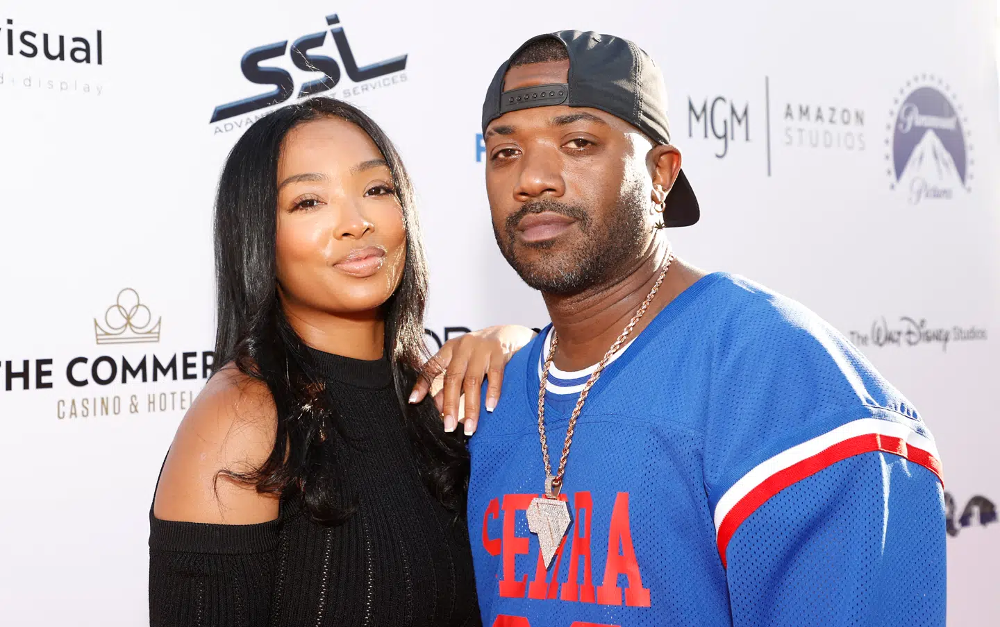 Privat har Ray J gennem de sidste 10 år faktisk været gift med skuespilleren Princess Love, som han har to børn med. De to har dog søgt om skilsmisse fra hinanden flere gange, senest i 2024.