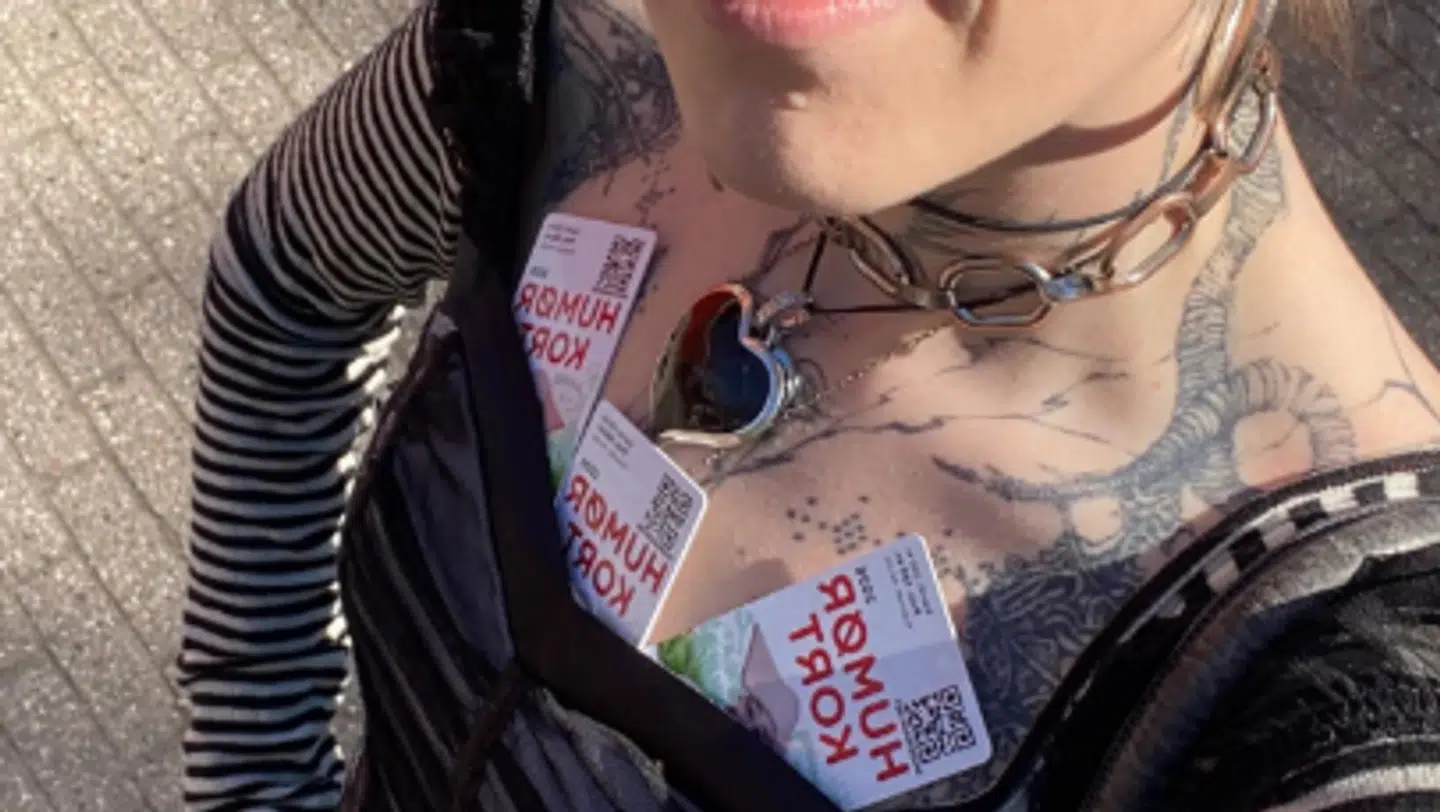 Emma Auksutat har på Instagram delt dette billede af det tøj, hun havde på, da hun blev råbt efter af en person i klovnekostume på Bakken.
