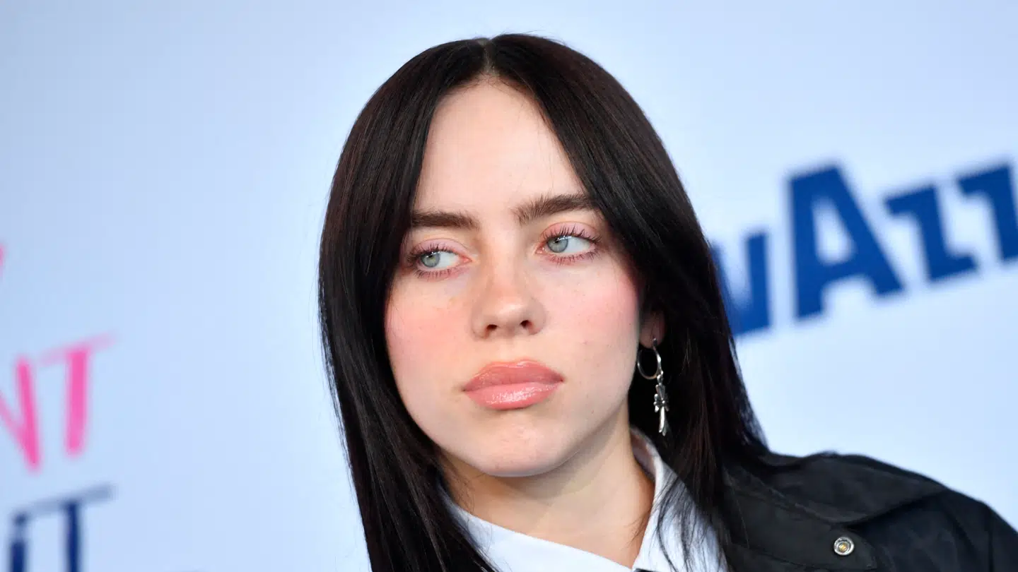 Sangeren Billie Eilish afviser rygterne nu.