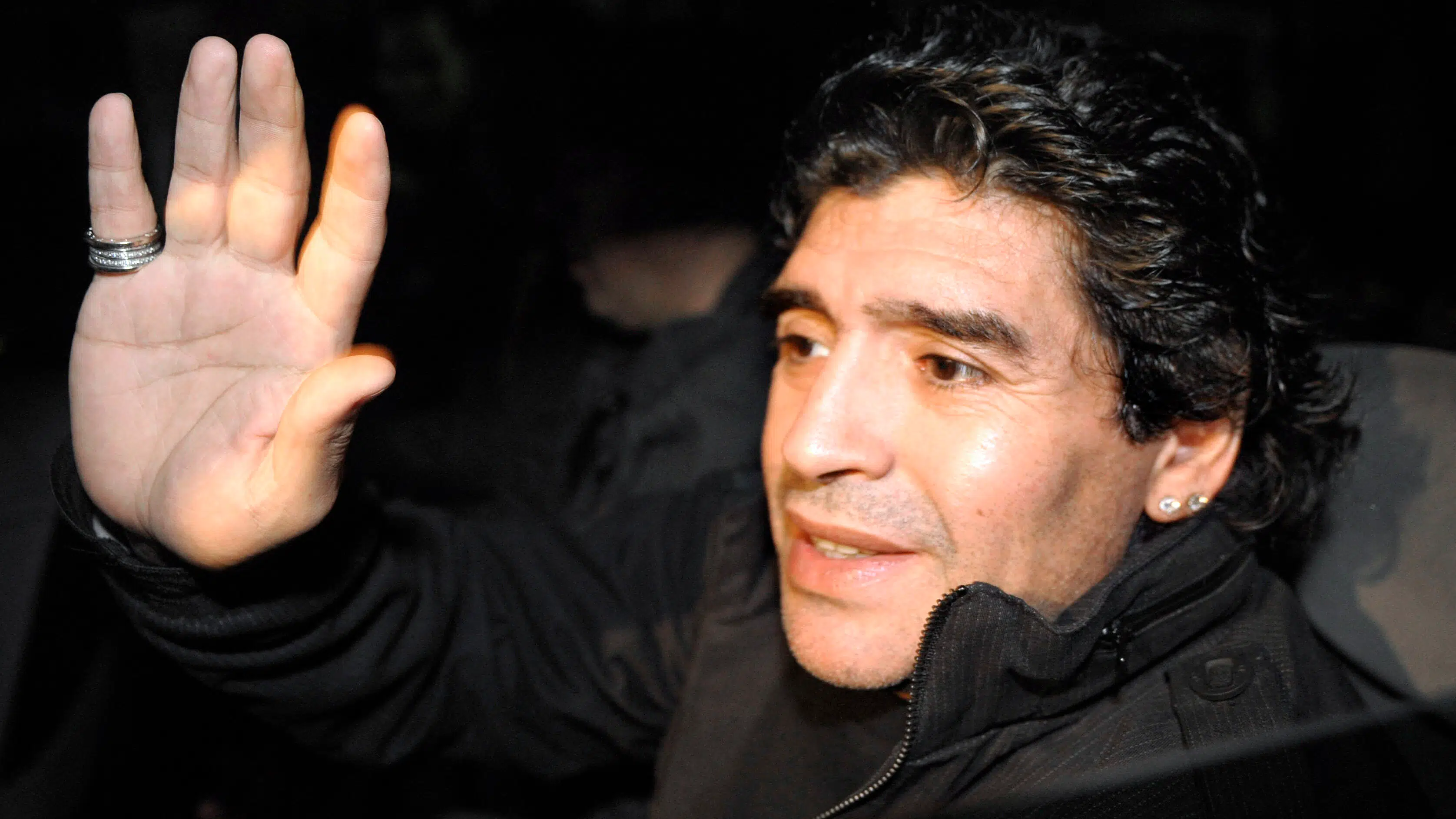 Maradonas søstre mistænkt for at have bedraget hans børn
