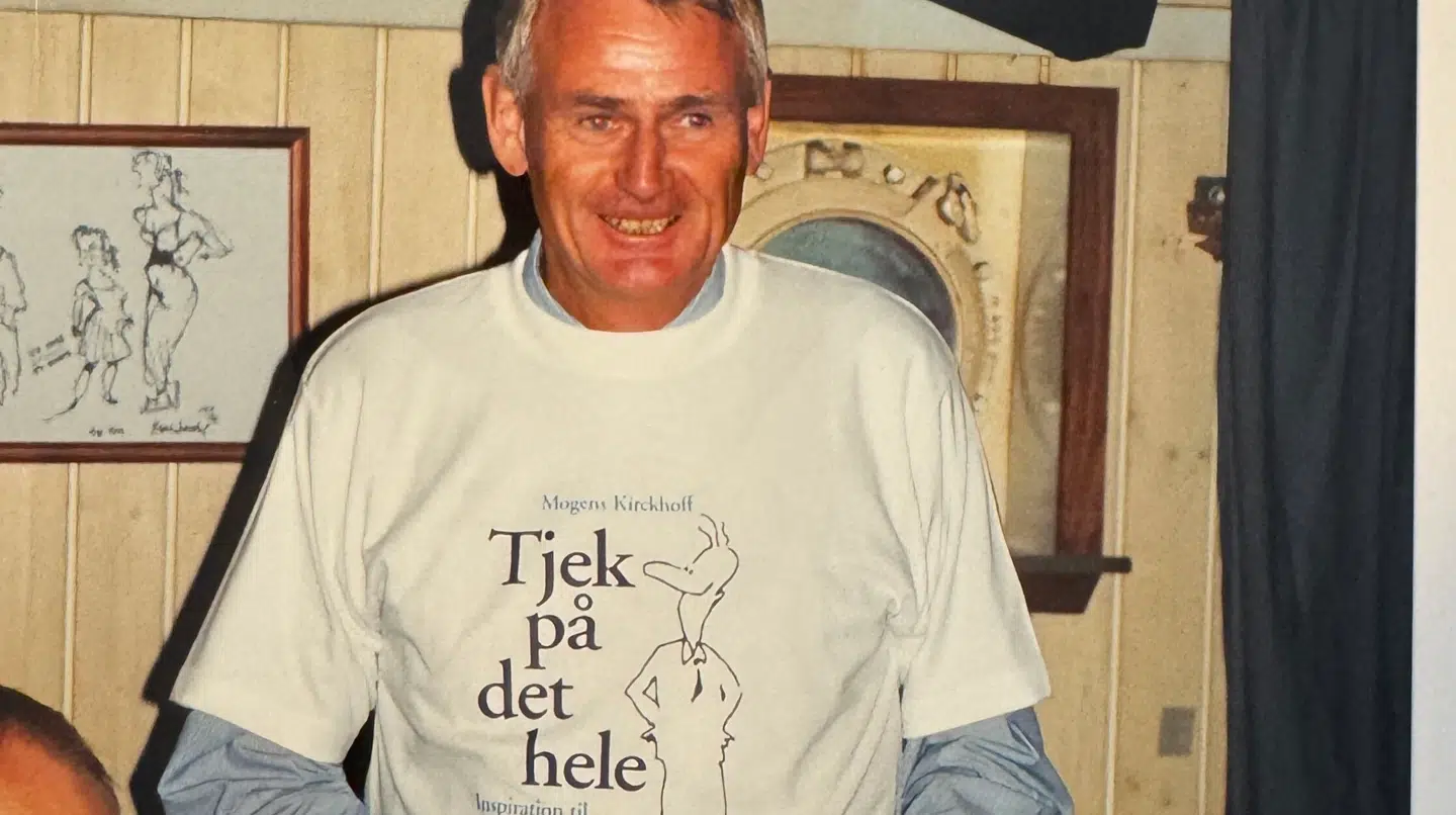 Ligesom sin søn var Mogens Kirckhoff også forfatter. Han har blandt andet skrevet bogen 'Tjek på det hele' med inspiration til manden over 50, og en bog med teknikker til at huske bedre.