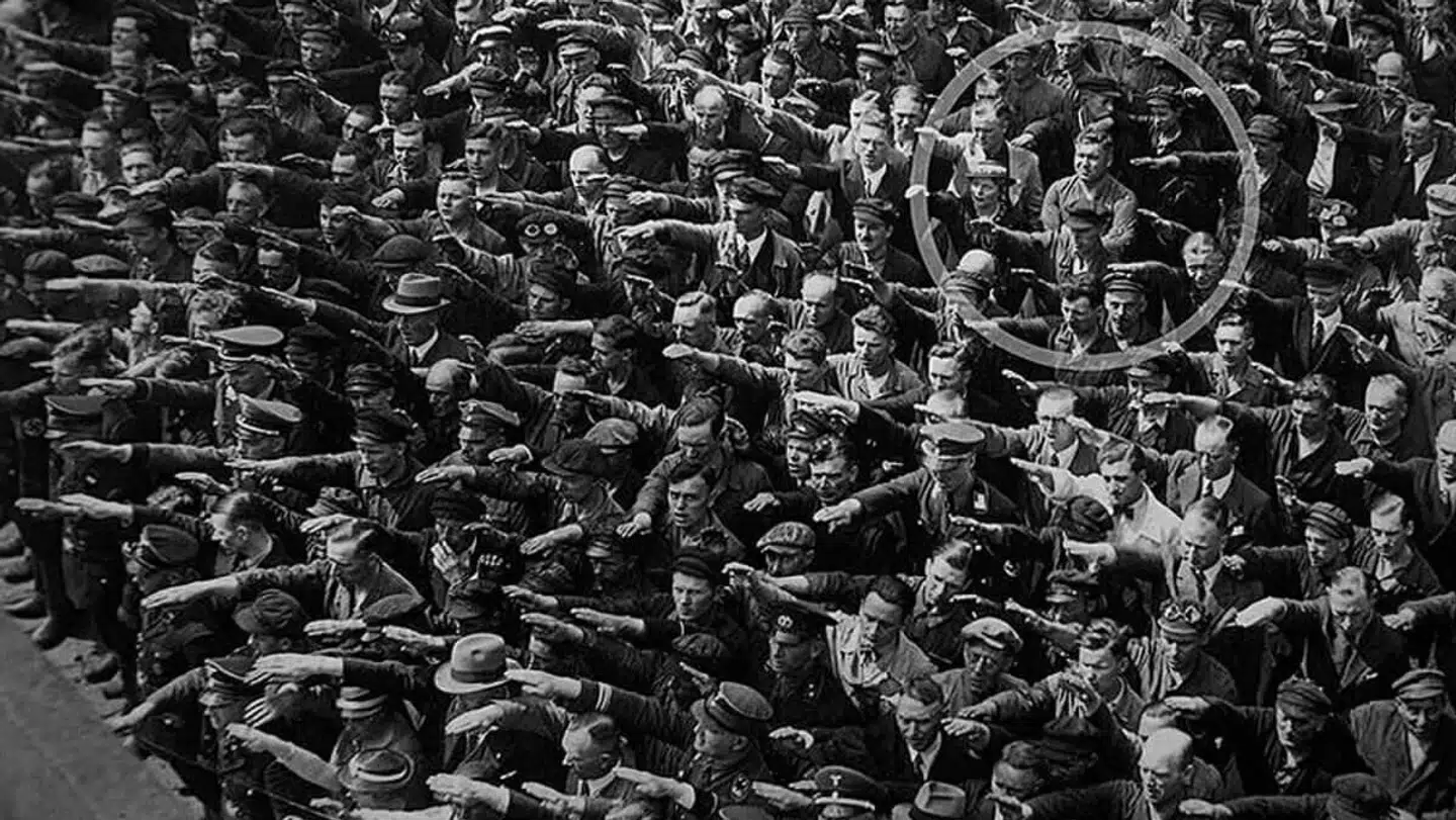 Her ses det historiske billede, som Vanopslagh har delt på sociale medier.