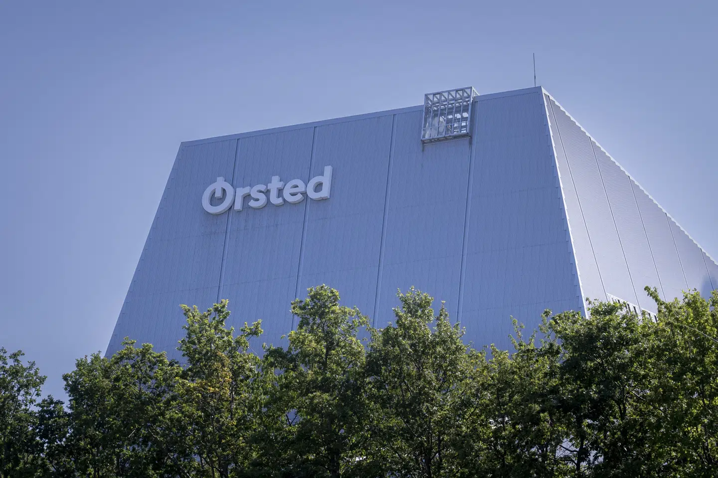 Ørsted kan se frem til at få yderligere knap 11 milliarder i kassen, da selskabet har frasolgt en række energianlæg til Copenhagen Infrastructure Partners. (Arkivfoto).