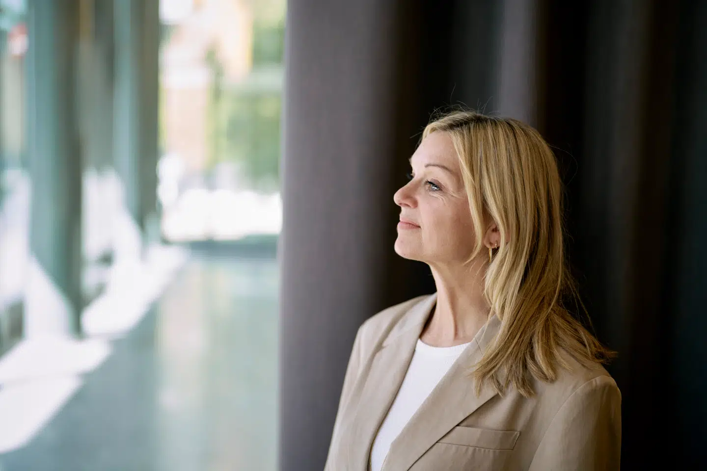 51-årige Hanne Plehn, vicedirektør i Mastercard, har tidligere fortalt til Berlingske, hvordan hun i starten skjulte sine symptomer, men i dag har valgt at snakke åbent på sin arbejdsplads om overgangsalderen.