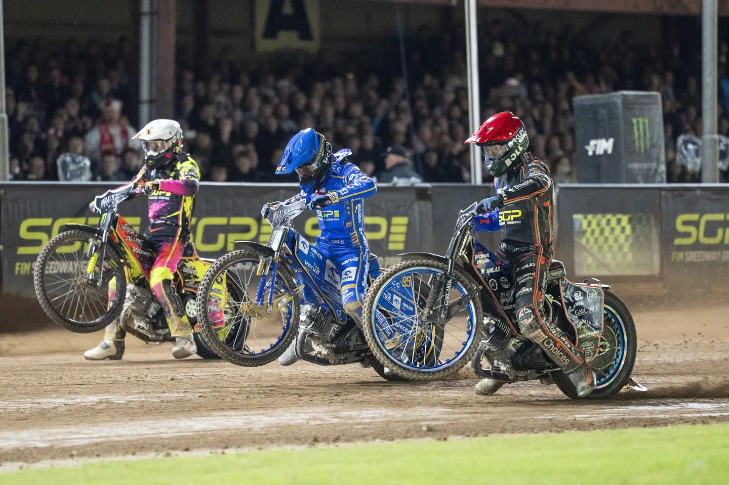 Brady Kurtz (til højre), Bartosz Zmarzlik (i midten) og Michael Jepsen Jensen (til venstre) besatte podiet, da speedwayens VM-serie senest var i Vojens. (Arkivfoto).