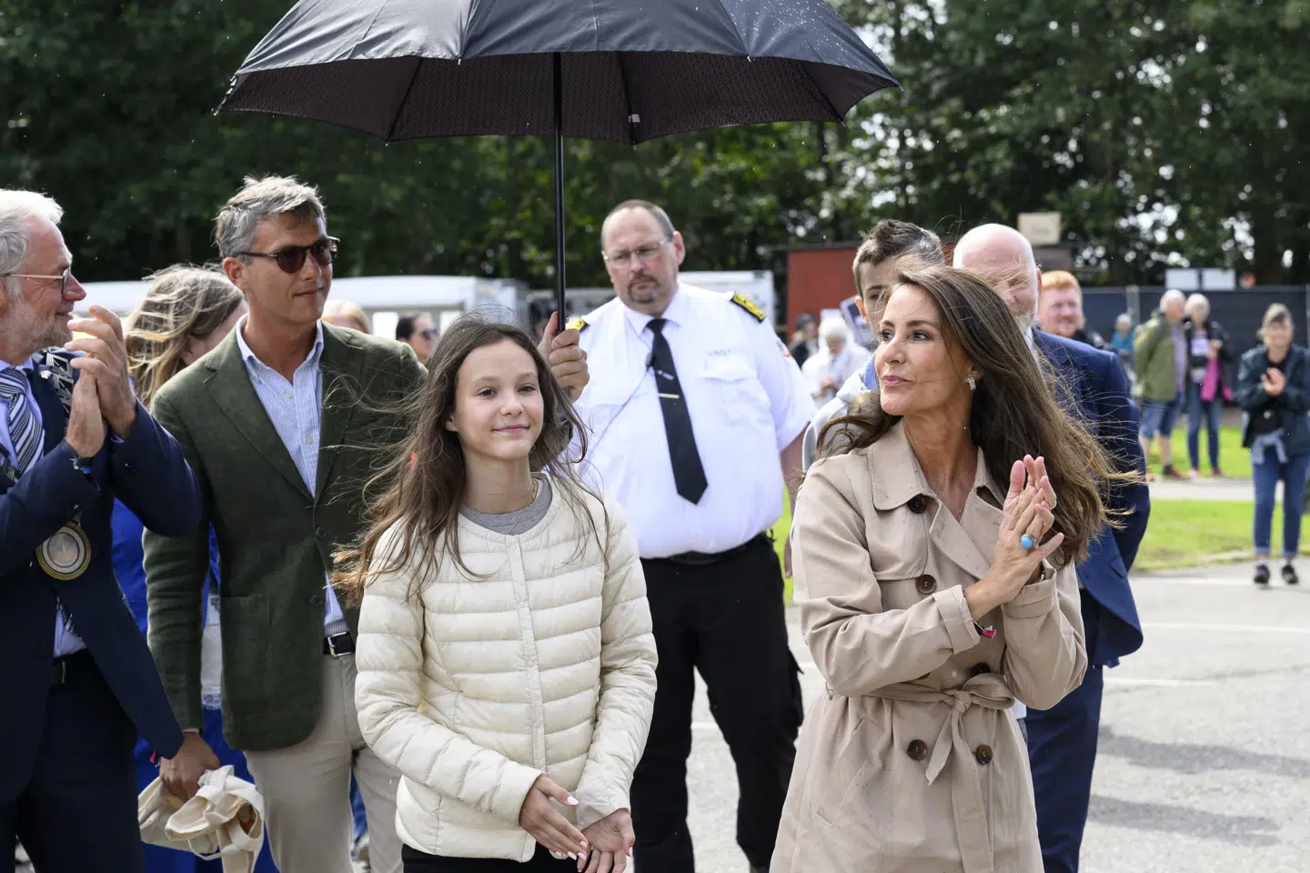Komtesse Athena besøgte i 2024 Tønder Festivalen på åbningsdagen med sin mor, prinsesse Marie, og sin bror grev Henrik. (Arkivfoto).