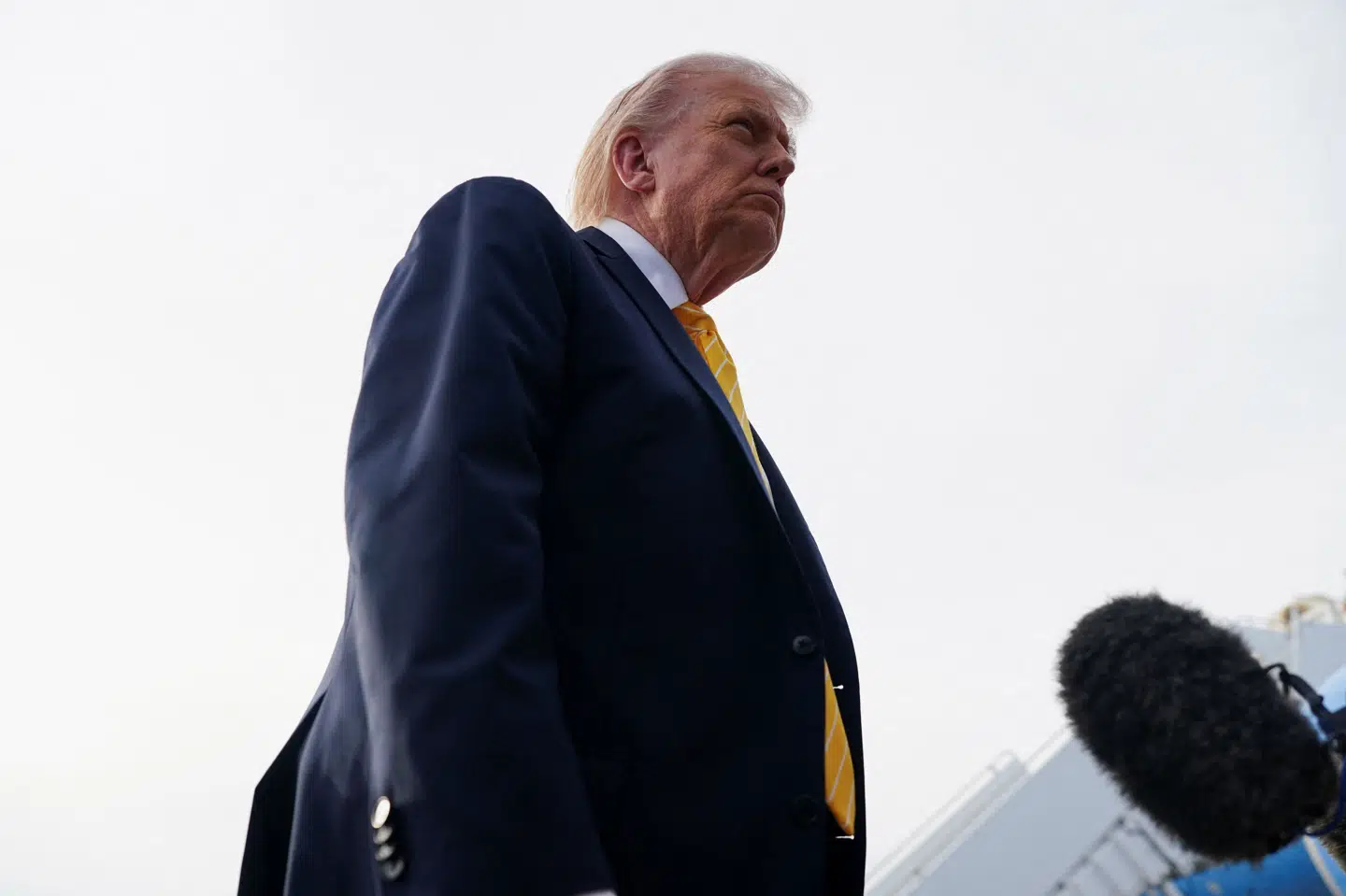 USA's præsident, Donald Trump, har natten til søndag dansk tid udtalt sig til den amerikanske presse, inden han gik om bord på fly til Miami. Her blev han blandt andet spurgt om, hvorvidt han overvejer at genoptage angreb mod Iran.