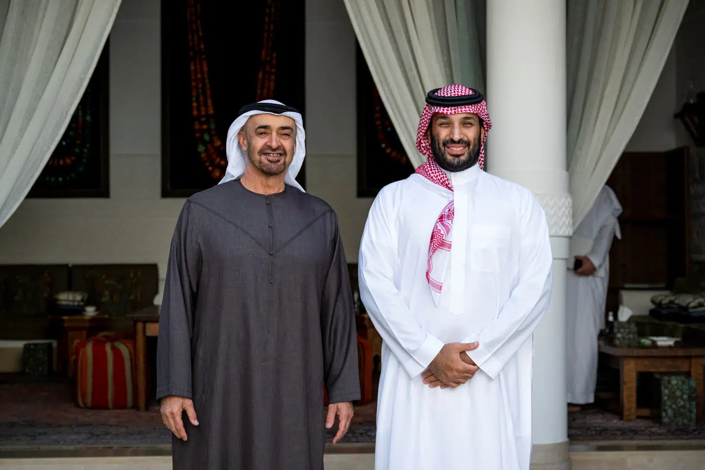 Gode miner til slet spil? Abu Dhabis emir, Mohamed bin Zayed (tv), og Saudi Arabiens kronprins ses her i september sidste år. Ifølge iagttagere i regionen er de to ikke længere på talefod efter et militært sammenstød i Yemen.