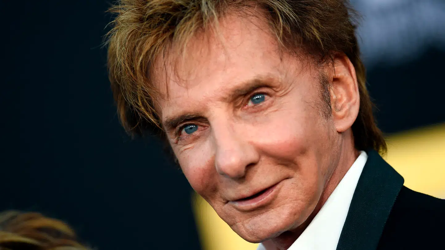 Sangeren Barry Manilow giver en opdatering på helbreddet.