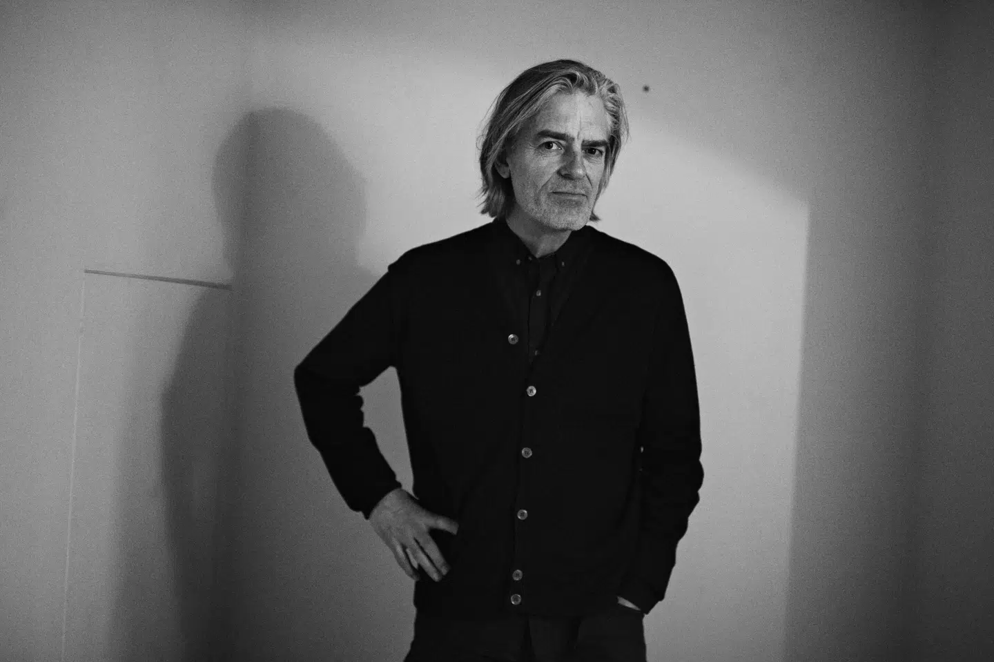 Forsangeren Gnags, Peter A.G. Nielsen, har valgt at donere 150.000 kroner fra et forlig, som bandet har indgået med Moderaterne, til et herberg og værested for unge hjemløse. (Arkivfoto).