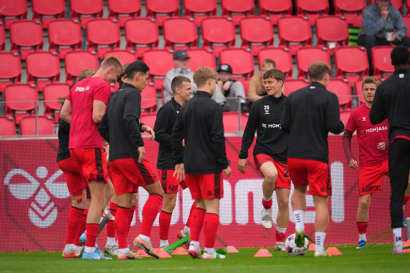 Fredericia Kommune ejer og driver Monjasa Park, hvor FC Fredericia får lov at spille sine hjemmekampe uden beregning.