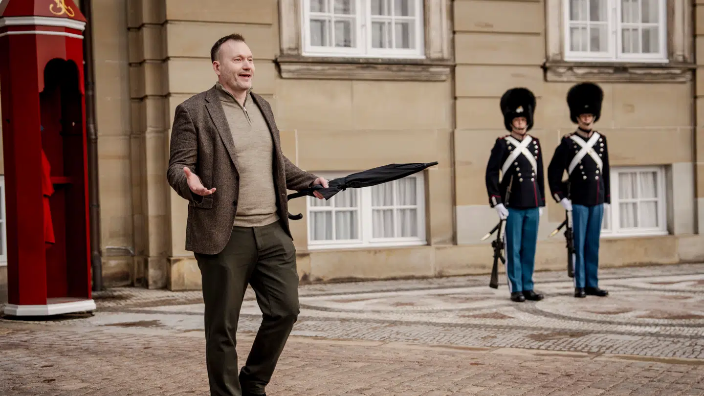 Ingen mennesker er værdiløse, man kan altid tjene som et dårligt eksempel. Man behøver bare at se på Lars Boje Mathiesen for at konstatere, at det er rigtigt. Det mener B.T.s debatredaktør, Joachim B. Olsen.