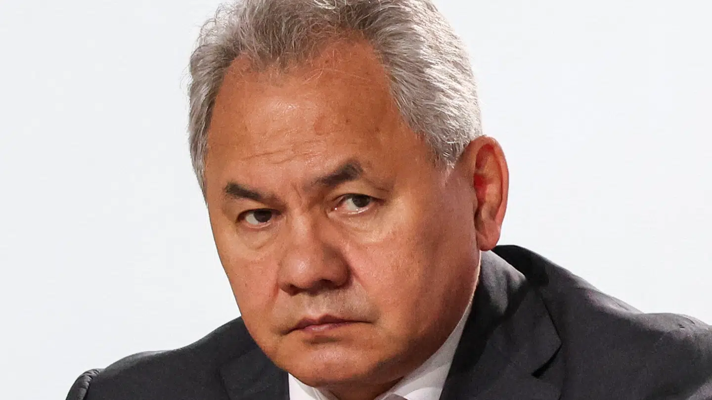 Den tidligere russiske forsvarsminister Sergej Shoigu nævnes som en mand, der kan være farlig for Vladimir Putin på grund af hans tætte forbindelse til militæret.