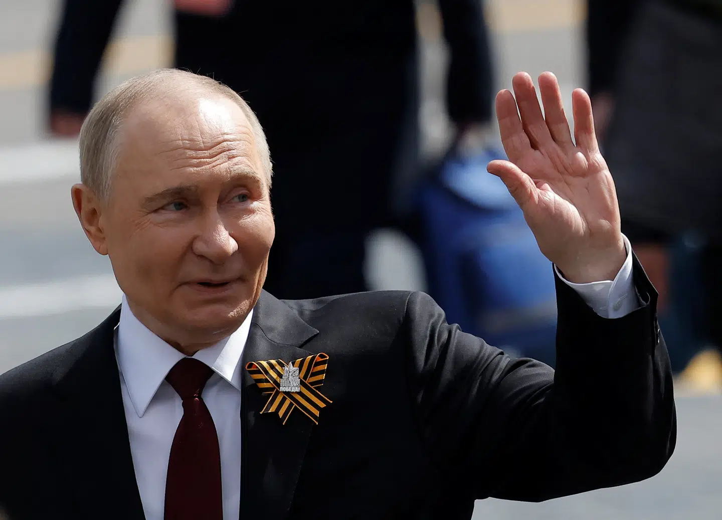 Den russiske præsident Vladimir Putin ved 9. maj-paraden i 2025. Hans offentlige optrædener er blevet færre, konkluderer en europæisk efterretningsrapport.