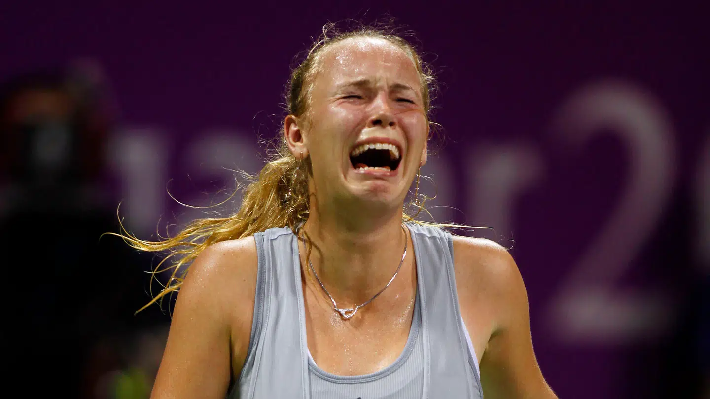 Denmark's Caroline Wozniacki, der reagerer efter den mirakuløse sejr i 2009.